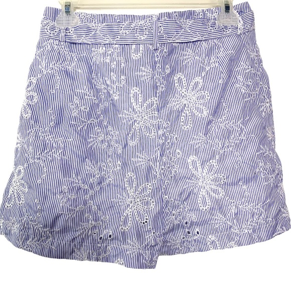 Vineyard Vines Eyelet Lace Shorts - Picture 2 of 6